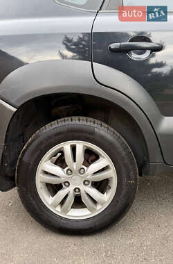 Позашляховик / Кросовер Hyundai Tucson 2010 в 