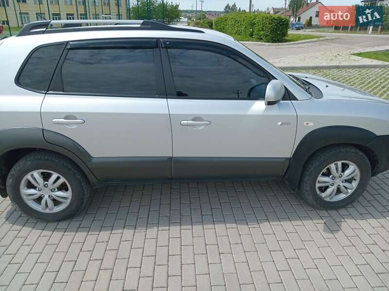 Внедорожник / Кроссовер Hyundai Tucson 2011 в Бучаче фото 7 Внедорожник / Кроссовер Hyundai Tucson 2011 в Бучаче