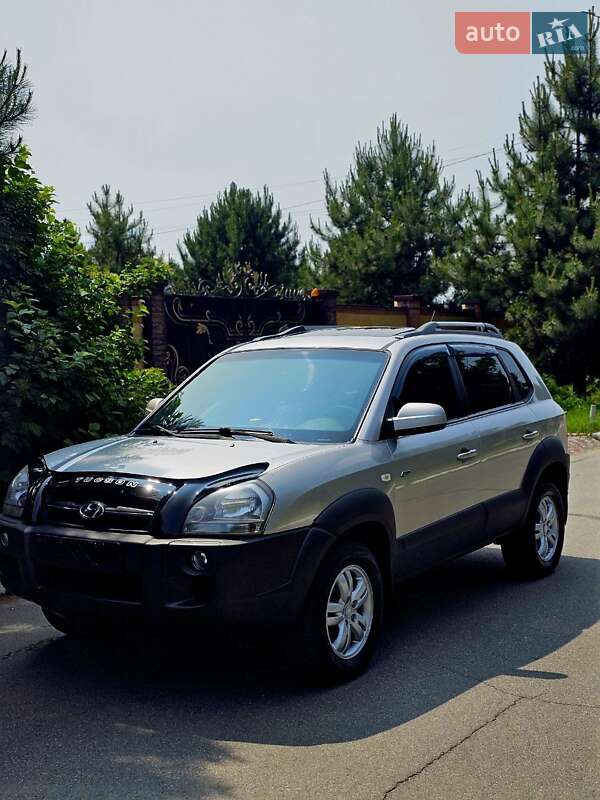 Внедорожник / Кроссовер Hyundai Tucson 2007 в 
