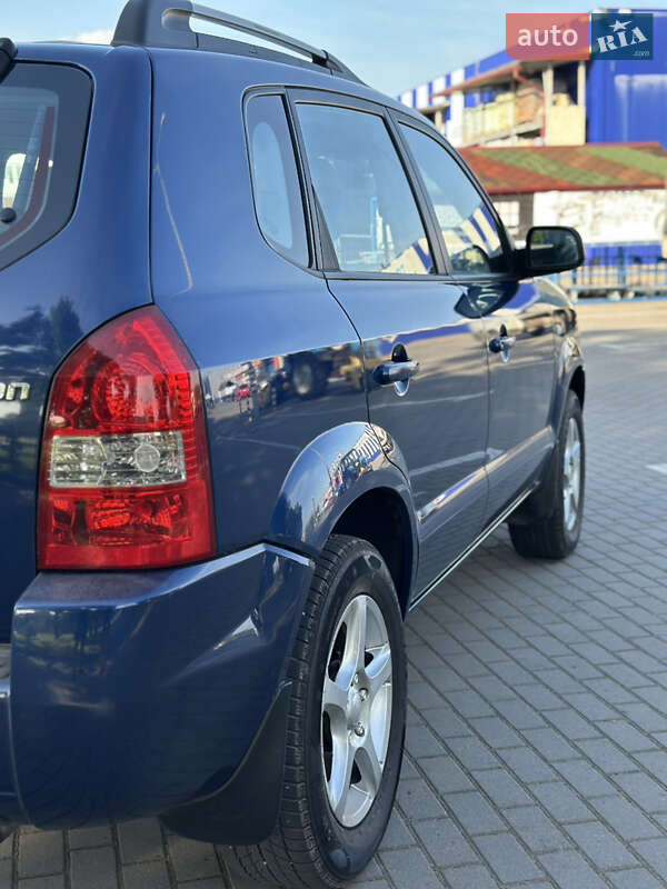 Позашляховик / Кросовер Hyundai Tucson 2004 в Коломиї