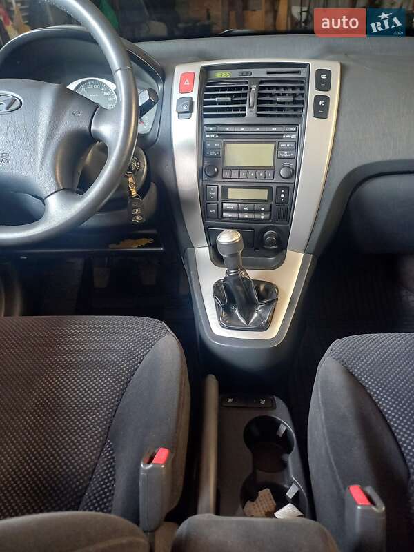 Внедорожник / Кроссовер Hyundai Tucson 2008 в Каменском