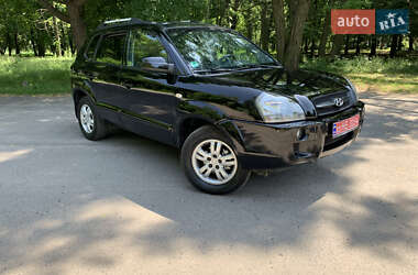 Внедорожник / Кроссовер Hyundai Tucson 2006 в 
