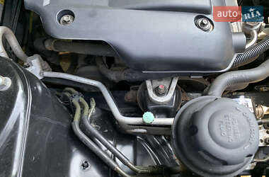 Внедорожник / Кроссовер Hyundai Tucson 2006 в 