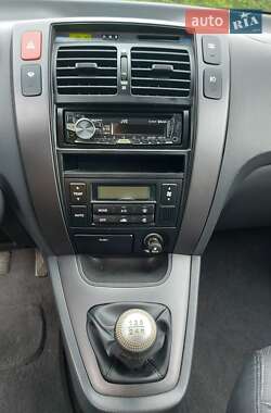 Позашляховик / Кросовер Hyundai Tucson 2006 в 