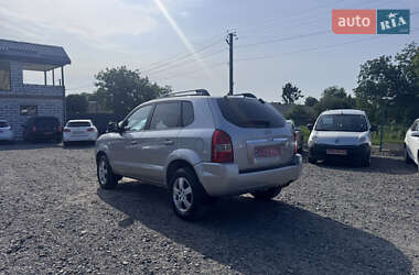 Внедорожник / Кроссовер Hyundai Tucson 2006 в 