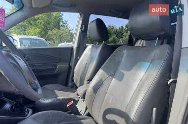 Внедорожник / Кроссовер Hyundai Tucson 2006 в 