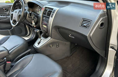 Внедорожник / Кроссовер Hyundai Tucson 2008 в 