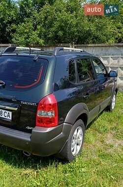 Внедорожник / Кроссовер Hyundai Tucson 2008 в 