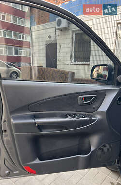Внедорожник / Кроссовер Hyundai Tucson 2008 в 