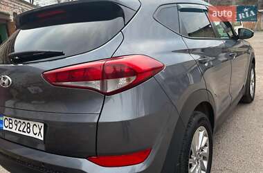 Внедорожник / Кроссовер Hyundai Tucson 2015 в 