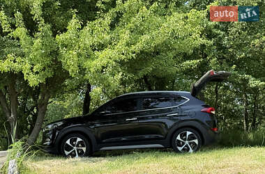 Внедорожник / Кроссовер Hyundai Tucson 2017 в Киеве