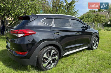 Внедорожник / Кроссовер Hyundai Tucson 2017 в 