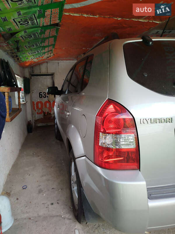 Позашляховик / Кросовер Hyundai Tucson 2005 в Черкасах