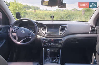 Внедорожник / Кроссовер Hyundai Tucson 2015 в 