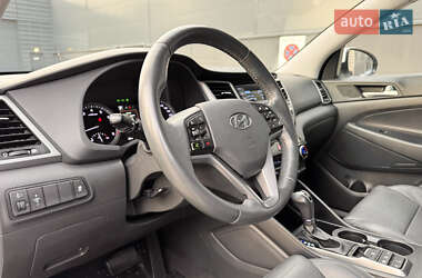 Внедорожник / Кроссовер Hyundai Tucson 2017 в 