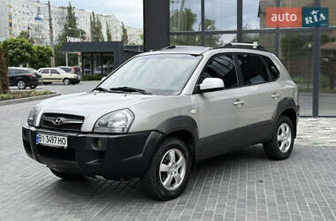 Позашляховик / Кросовер Hyundai Tucson 2009 в Полтаві