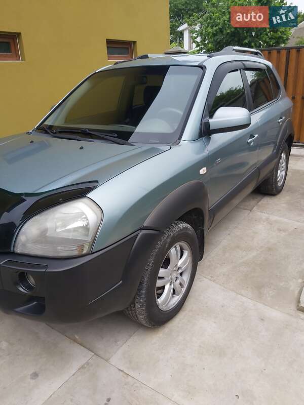 Внедорожник / Кроссовер Hyundai Tucson 2006 в Ревном фото 4 Внедорожник / Кроссовер Hyundai Tucson 2006 в Ревном