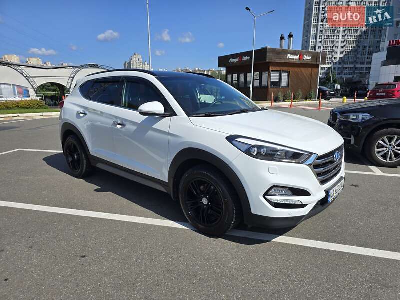 Позашляховик / Кросовер Hyundai Tucson 2017 в Києві
