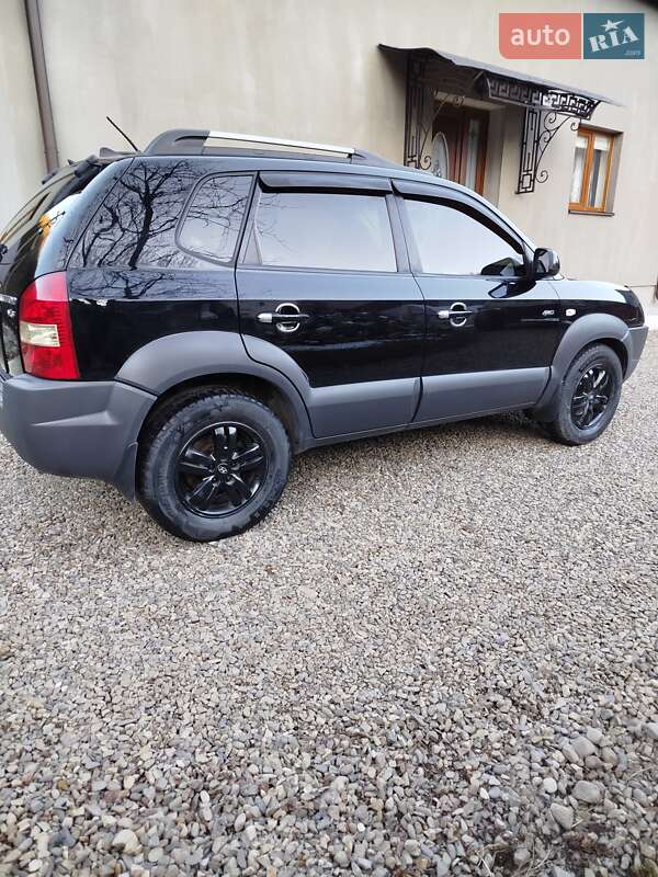 Позашляховик / Кросовер Hyundai Tucson 2006 в Тячеві