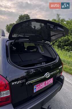 Внедорожник / Кроссовер Hyundai Tucson 2006 в 
