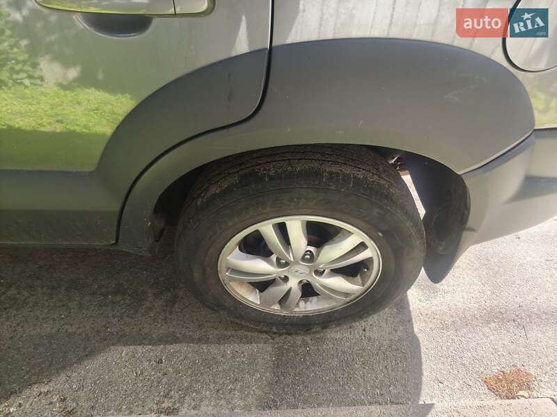 Внедорожник / Кроссовер Hyundai Tucson 2011 в Киеве