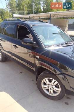 Внедорожник / Кроссовер Hyundai Tucson 2006 в 