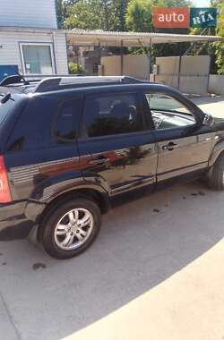 Внедорожник / Кроссовер Hyundai Tucson 2006 в 