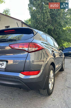Внедорожник / Кроссовер Hyundai Tucson 2017 в 