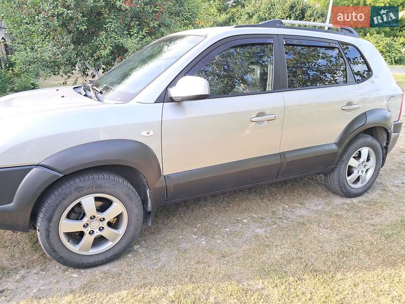 Внедорожник / Кроссовер Hyundai Tucson 2007 в 