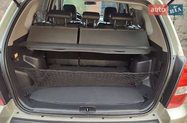 Внедорожник / Кроссовер Hyundai Tucson 2008 в 