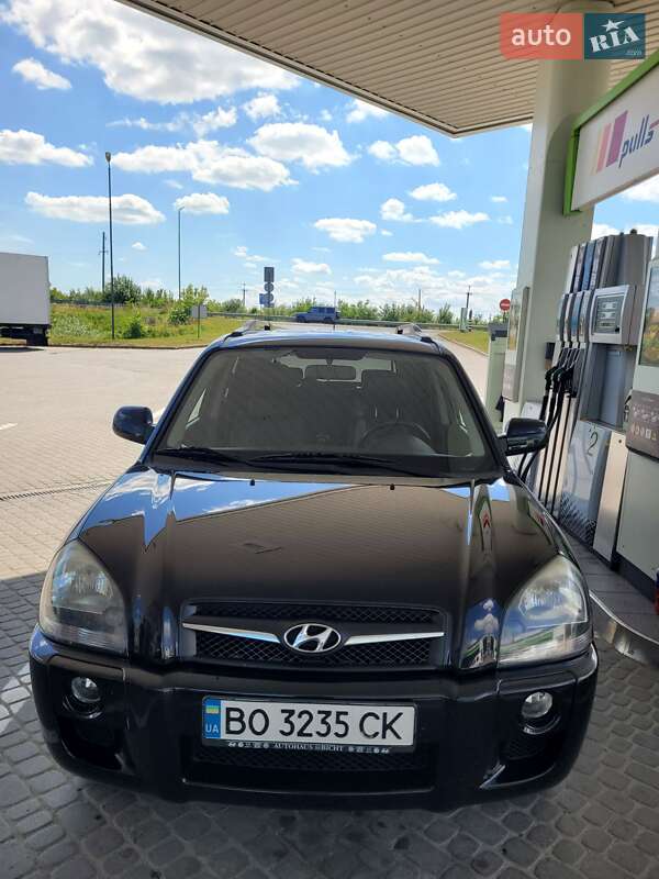 Позашляховик / Кросовер Hyundai Tucson 2009 в Городку