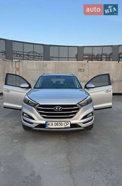 Позашляховик / Кросовер Hyundai Tucson 2016 в Києві