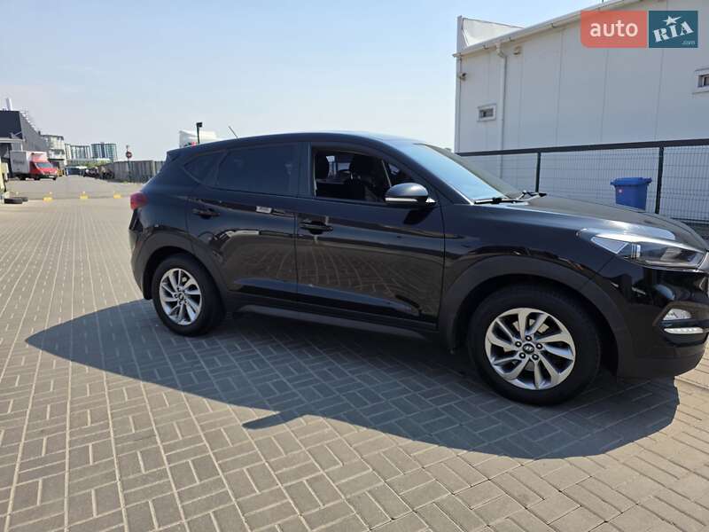 Позашляховик / Кросовер Hyundai Tucson 2016 в Софіївській Борщагівці