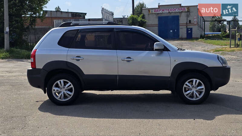 Внедорожник / Кроссовер Hyundai Tucson 2011 в Сумах