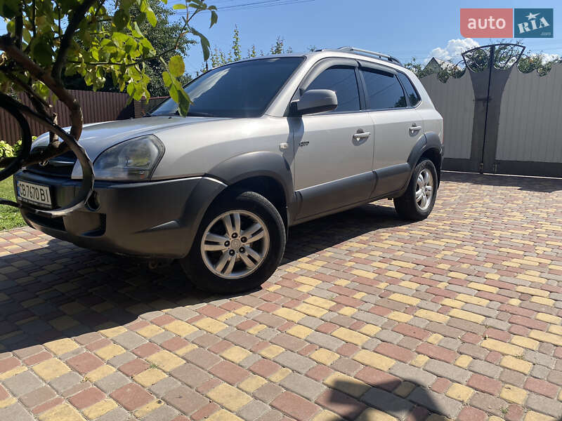 Внедорожник / Кроссовер Hyundai Tucson 2007 в 