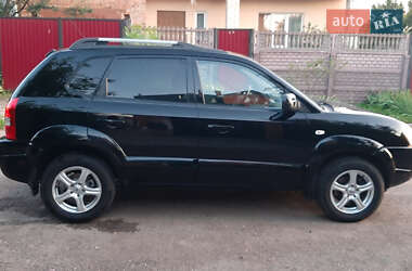 Внедорожник / Кроссовер Hyundai Tucson 2009 в 
