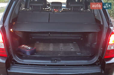 Внедорожник / Кроссовер Hyundai Tucson 2009 в 
