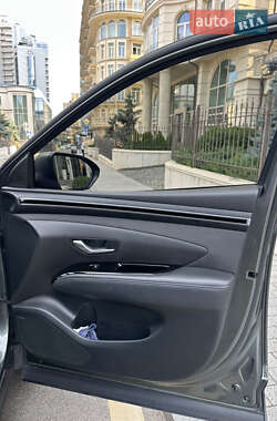 Внедорожник / Кроссовер Hyundai Tucson 2021 в 