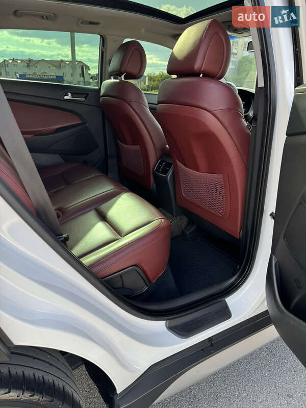 Внедорожник / Кроссовер Hyundai Tucson 2017 в Каменец-Подольском