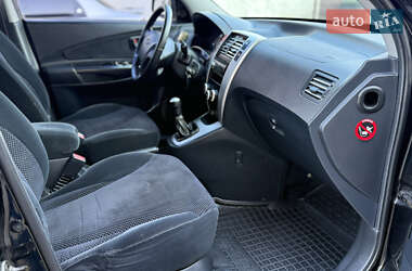 Внедорожник / Кроссовер Hyundai Tucson 2005 в  фото 35 Внедорожник / Кроссовер Hyundai Tucson 2005 в