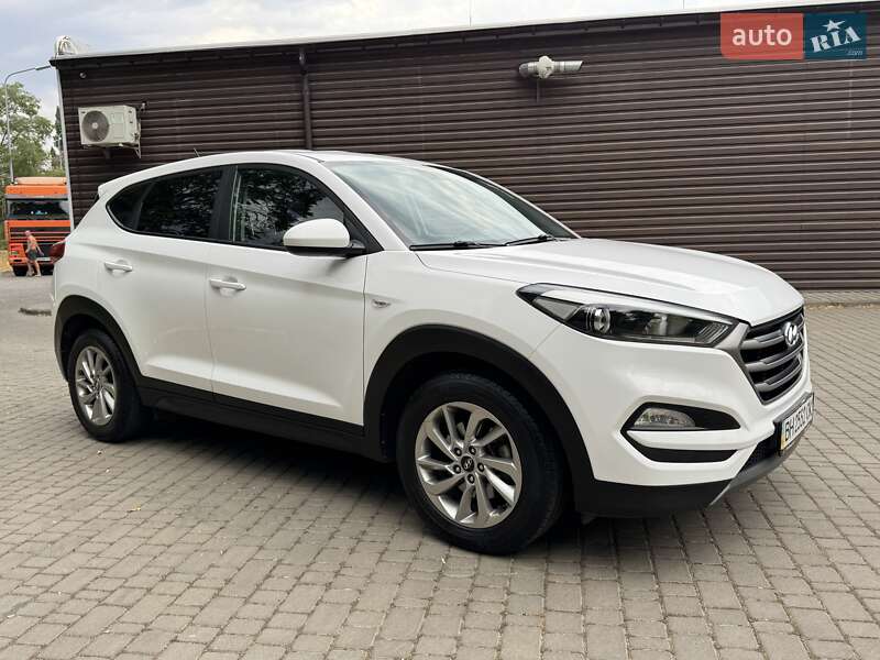 Внедорожник / Кроссовер Hyundai Tucson 2015 в Одессе
