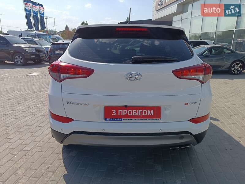 Позашляховик / Кросовер Hyundai Tucson 2015 в Полтаві