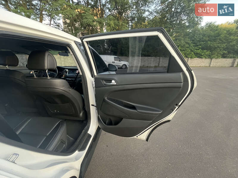 Внедорожник / Кроссовер Hyundai Tucson 2016 в Житомире фото 22 Внедорожник / Кроссовер Hyundai Tucson 2016 в Житомире