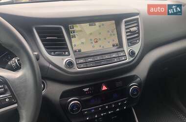 Внедорожник / Кроссовер Hyundai Tucson 2017 в 