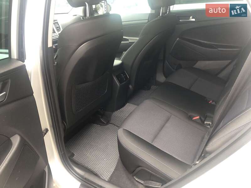 Внедорожник / Кроссовер Hyundai Tucson 2017 в Полтаве