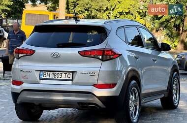 Внедорожник / Кроссовер Hyundai Tucson 2016 в 