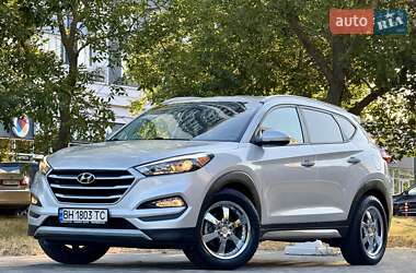 Внедорожник / Кроссовер Hyundai Tucson 2016 в 