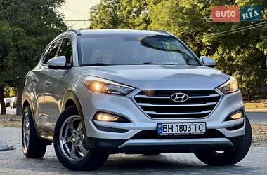 Внедорожник / Кроссовер Hyundai Tucson 2016 в 