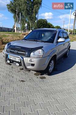 Внедорожник / Кроссовер Hyundai Tucson 2006 в 