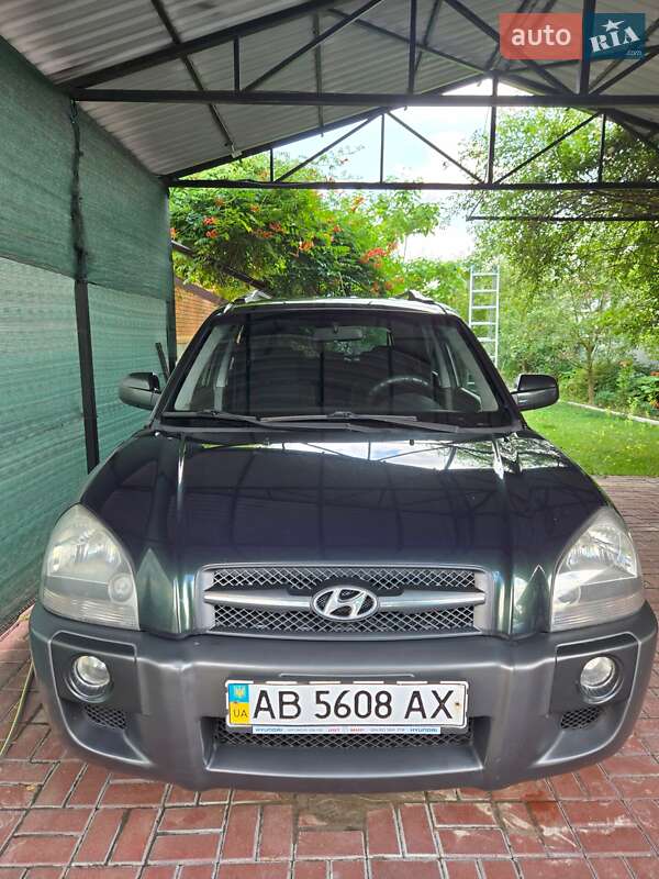 Внедорожник / Кроссовер Hyundai Tucson 2008 в 